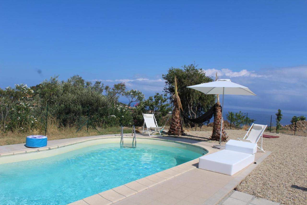 Villa Clicla - Pool, Sea,Hommock Swing And Laziness Imperia Extérieur photo