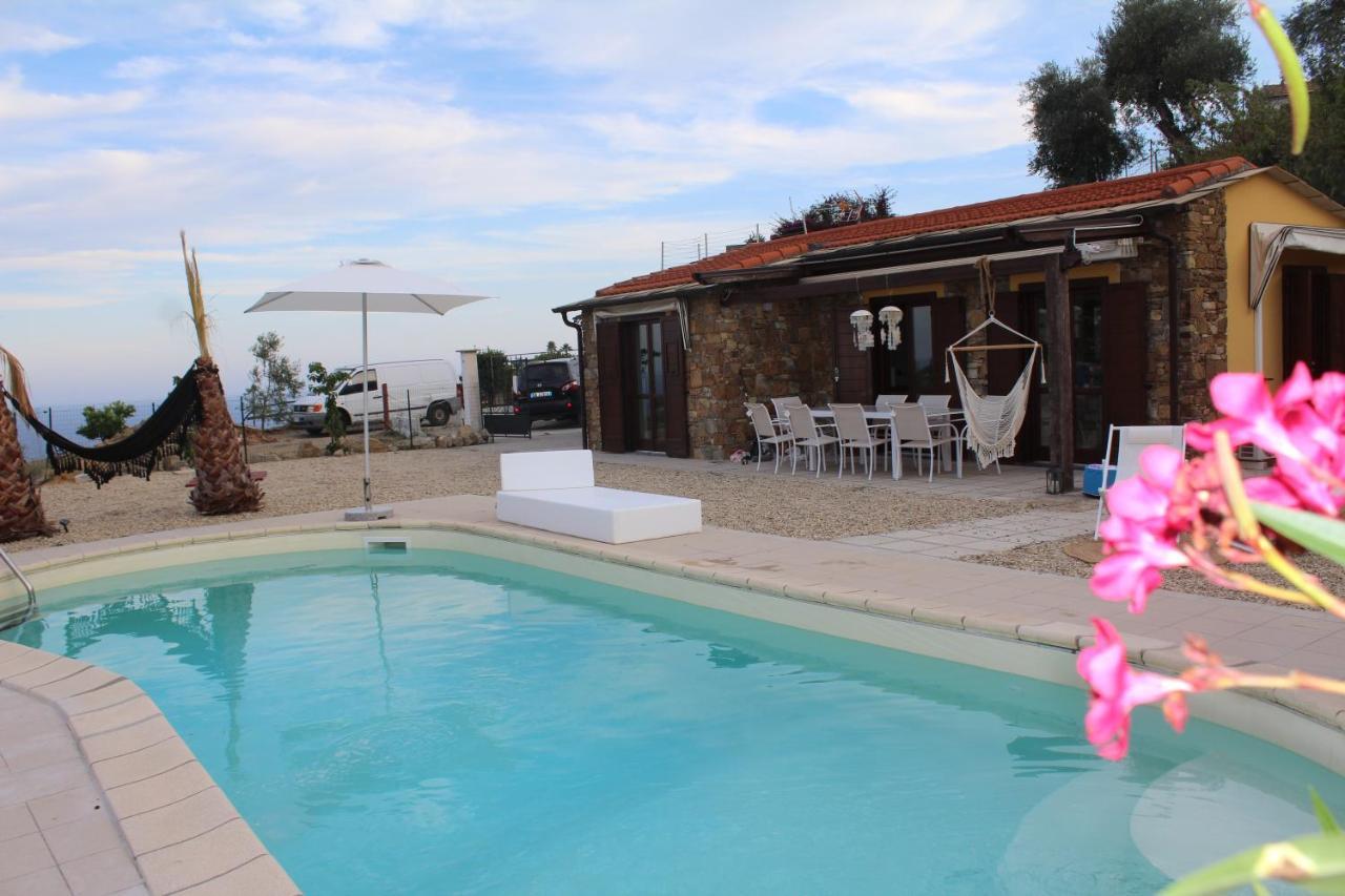 Villa Clicla - Pool, Sea,Hommock Swing And Laziness Imperia Extérieur photo